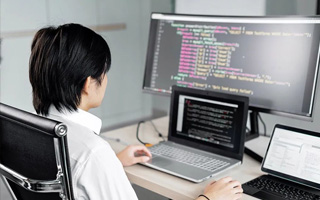 扬中 api php源码,下载的php源码怎么运行呢？